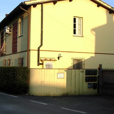 Clarissa's Apartment